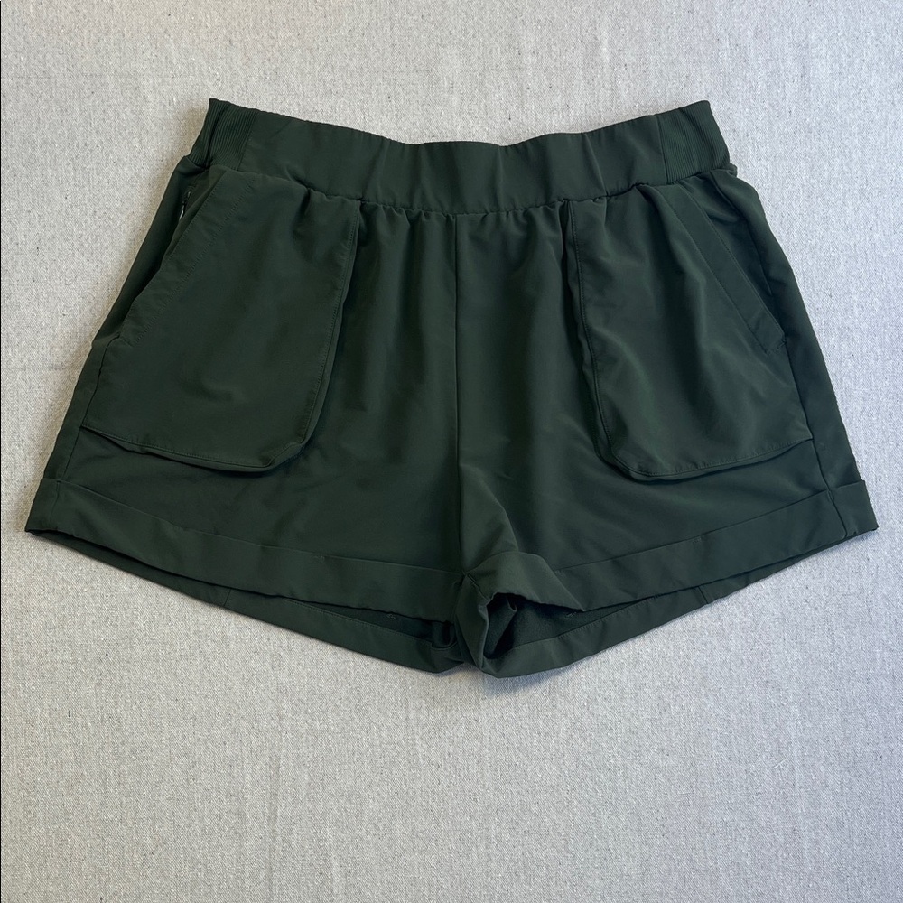 Zella Olive Green Athletic Running Shorts Large Zip Pocket Activewear